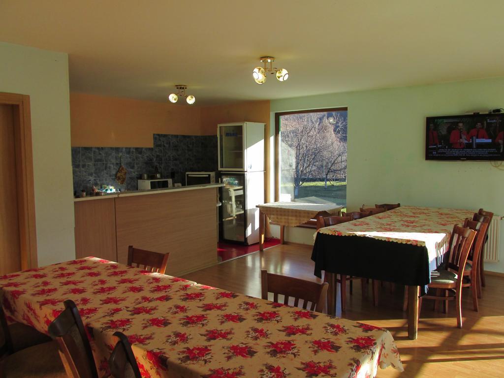 Pri Orehite Guesthouse Oreshak  Eksteriør bilde