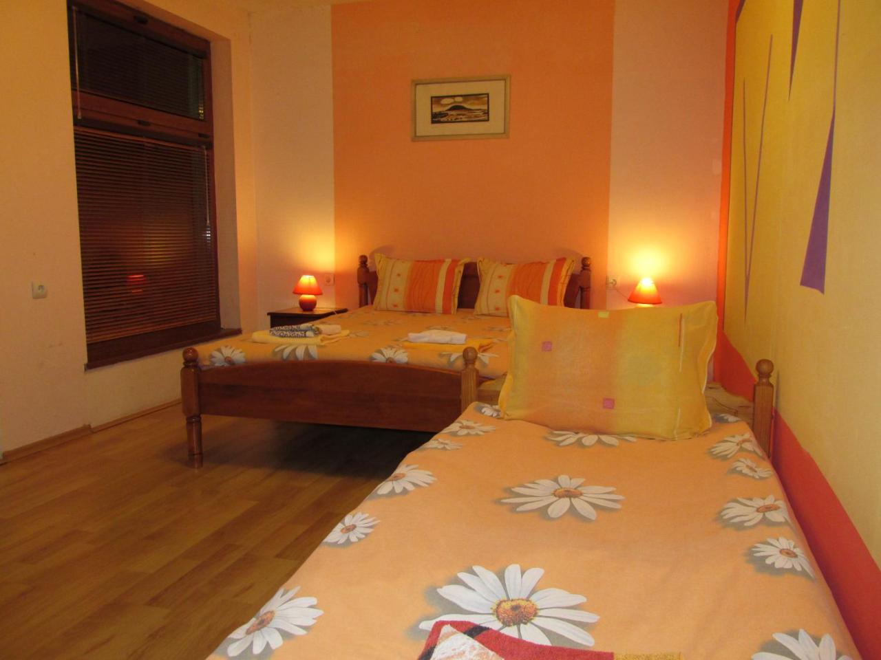 Pri Orehite Guesthouse Oreshak  Eksteriør bilde