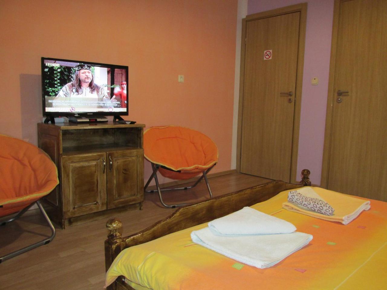 Pri Orehite Guesthouse Oreshak  Eksteriør bilde
